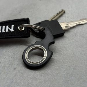 Con quay giảm căng thẳng – Đen / Có thẻ móc khóa